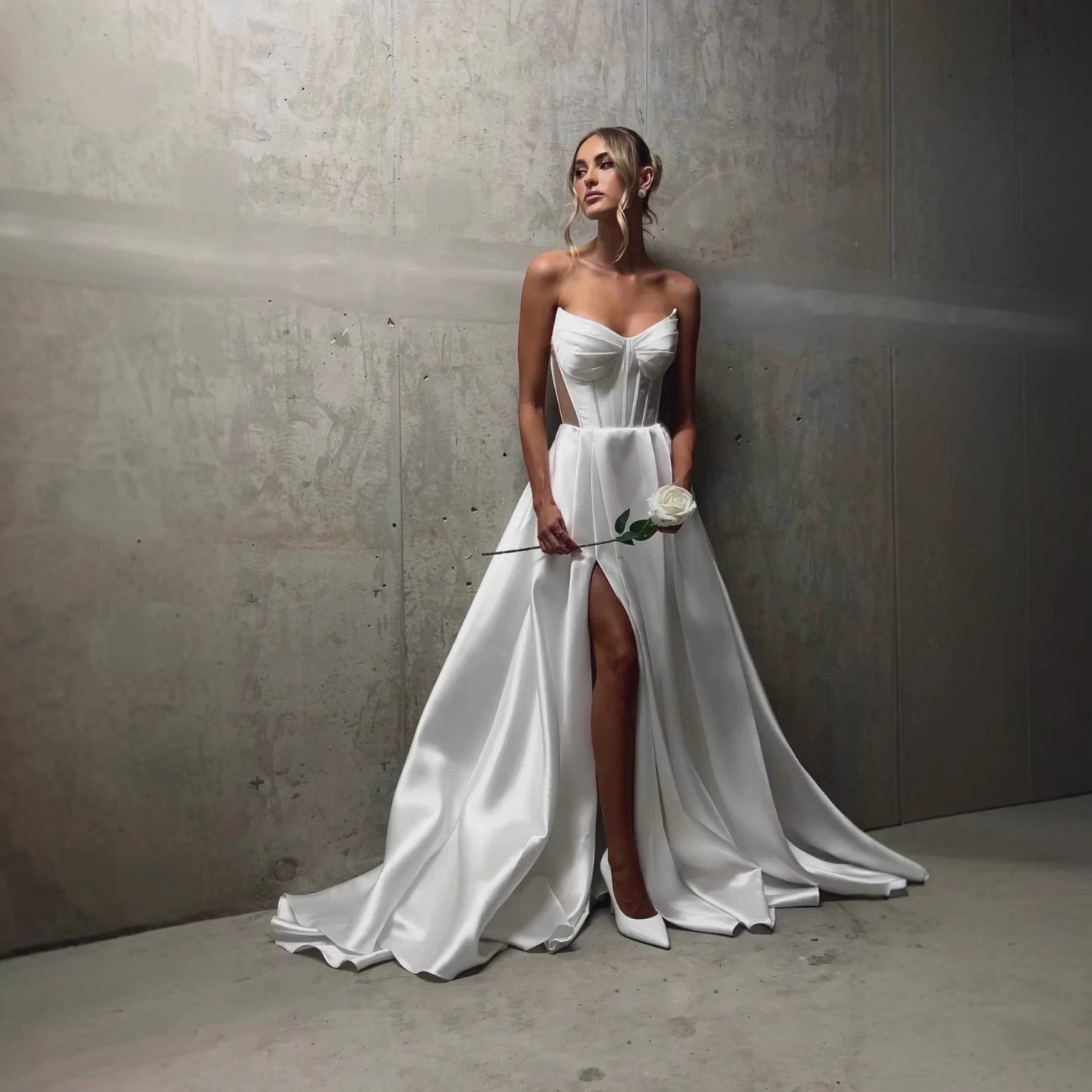 White Satin Slit Pocket Bandage Wedding Dress - Image 4